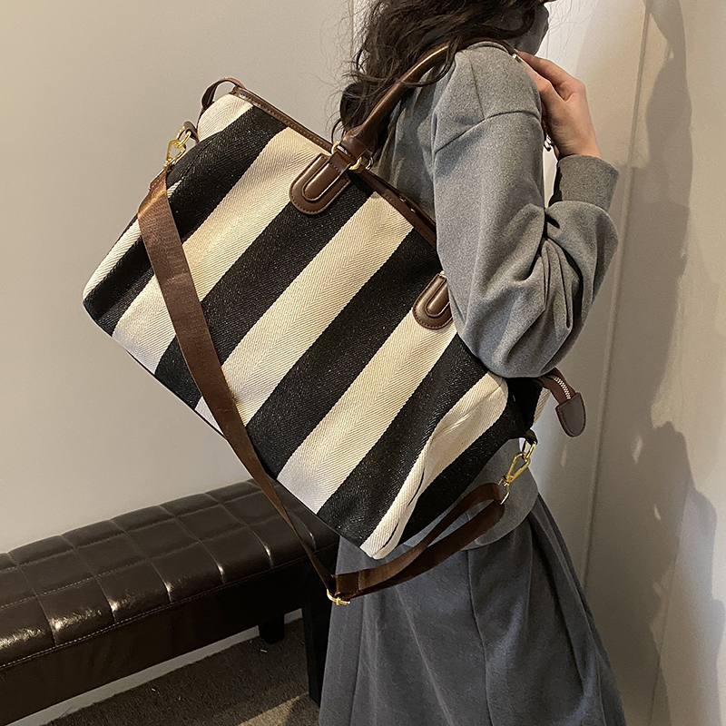 Women's Pu Canvas Stripe Classic Style Sewing Thread Square Zipper Handbag display picture 2
