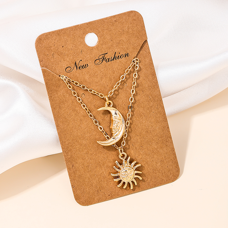 Hip-Hop Simple Style Sun Moon Zinc Alloy Women's Pendant Necklace display picture 4