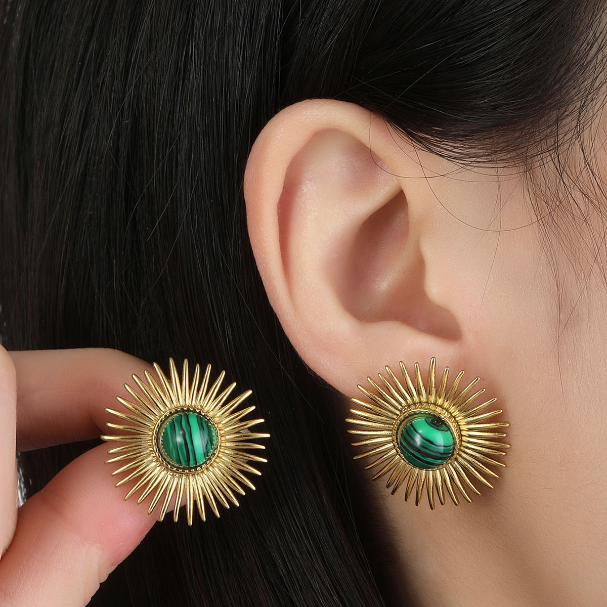 1 Pair Roman Style Sun Plating Inlay Titanium Steel Natural Stone 18k Gold Plated Ear Studs display picture 3