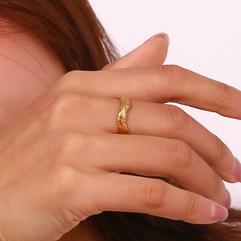 Basic Simple Style Classic Style Waves Stainless Steel Plating 18k Gold Plated Rings display picture 13