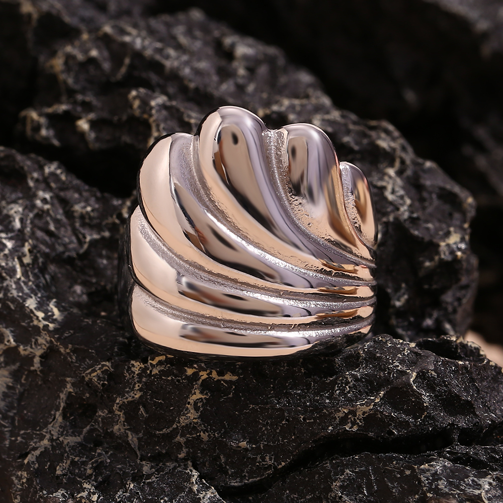 Vintage Style Simple Style Sea Wave Stainless Steel Plating 18k Gold Plated Rings display picture 8