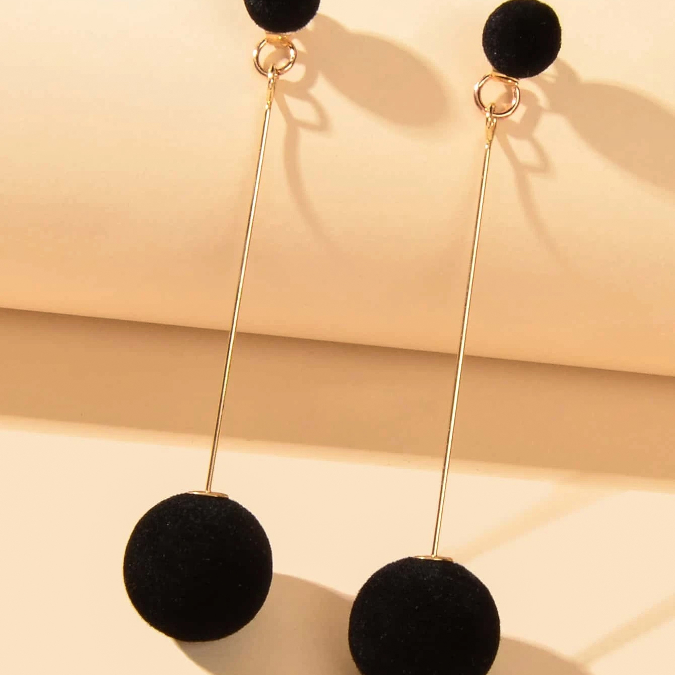 1 Pair Simple Style Circle Alloy Drop Earrings display picture 5