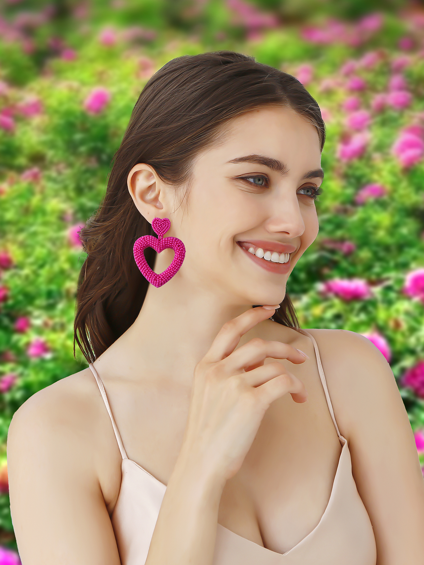 1 Pair Romantic Sweet Heart Shape Handmade Beaded Drop Earrings display picture 2