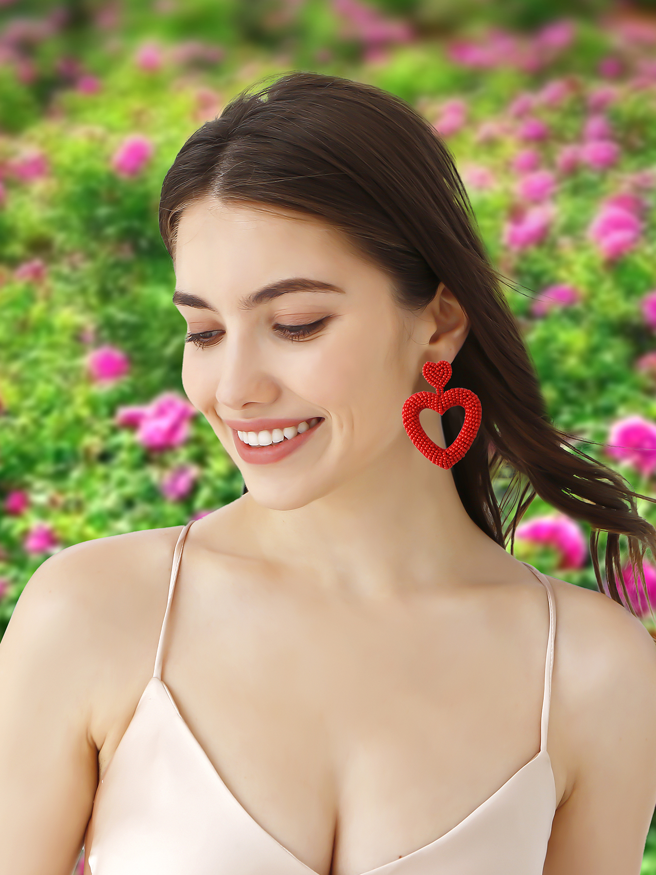 1 Pair Romantic Sweet Heart Shape Handmade Beaded Drop Earrings display picture 3