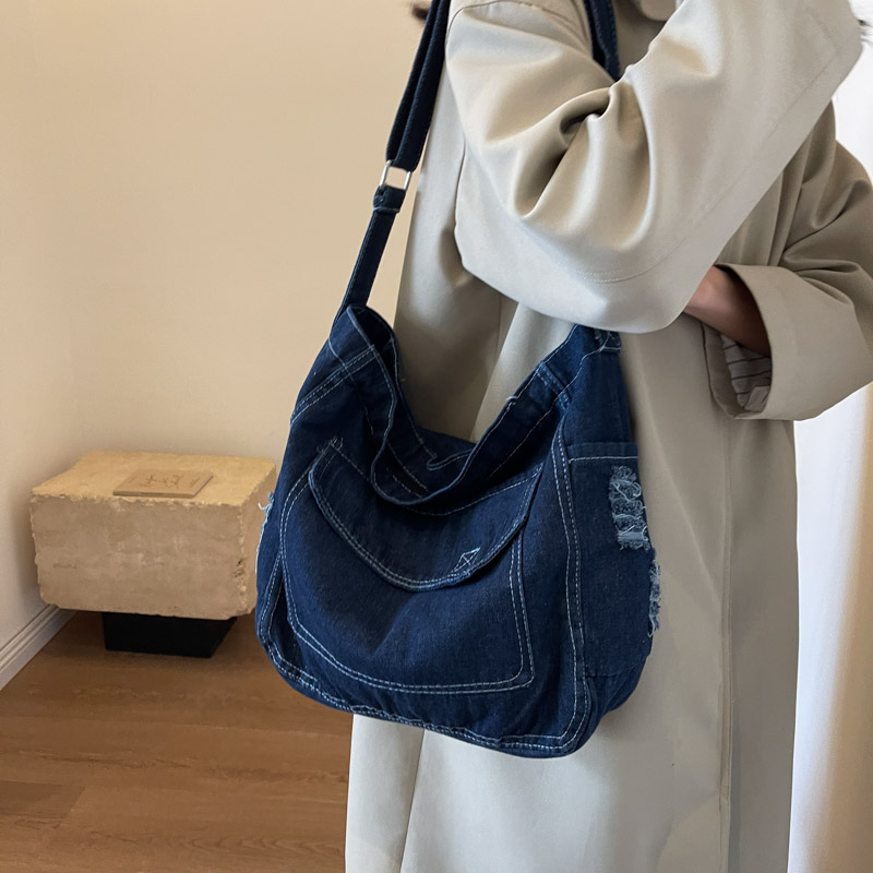 Women's Denim Solid Color Vintage Style Sewing Thread Square Zipper Crossbody Bag display picture 4