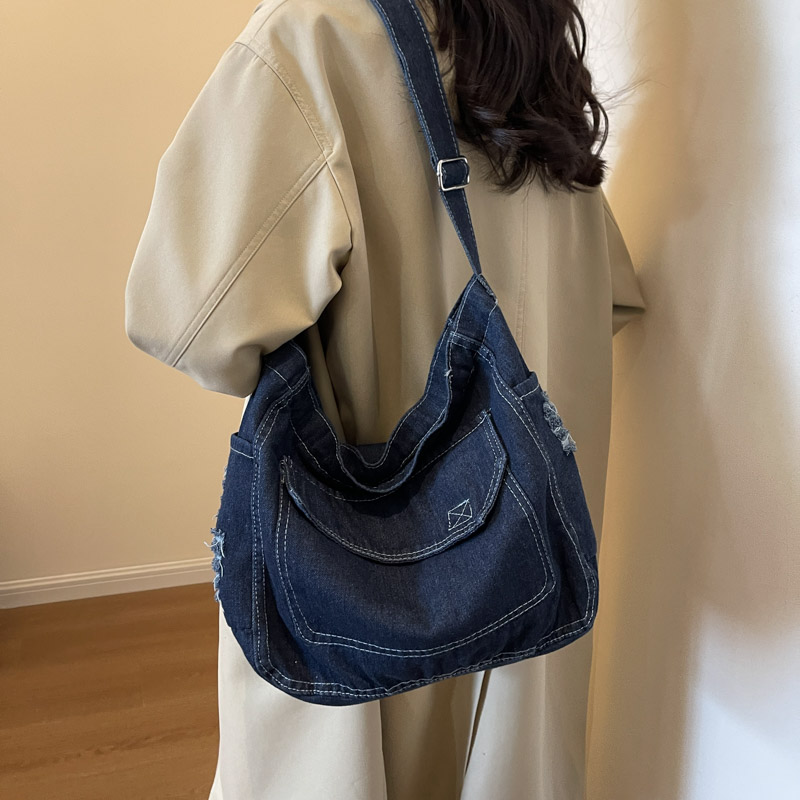 Women's Denim Solid Color Vintage Style Sewing Thread Square Zipper Crossbody Bag display picture 8