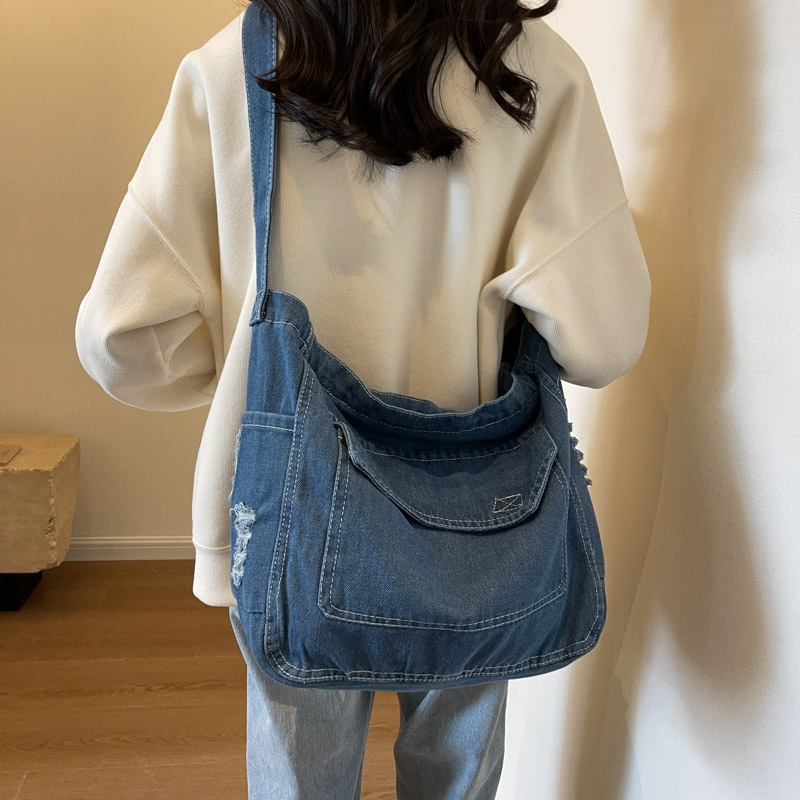 Women's Denim Solid Color Vintage Style Sewing Thread Square Zipper Crossbody Bag display picture 15