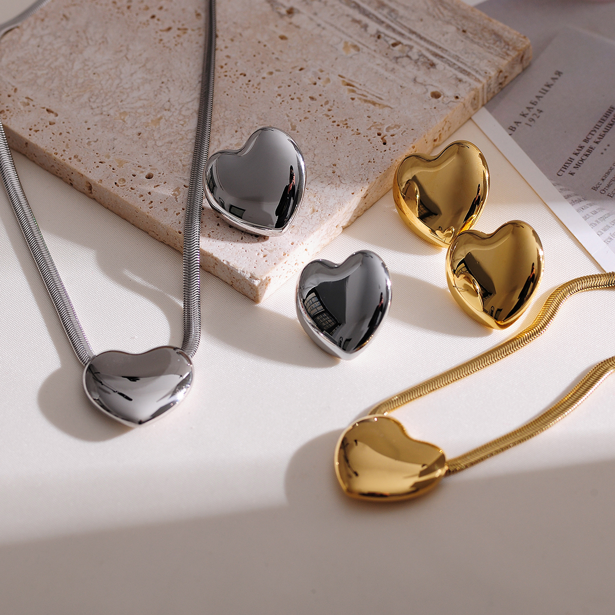 Elegant Einfacher Stil Herzform Rostfreier Stahl Überzug 18 Karat Vergoldet Ohrringe Halskette display picture 1