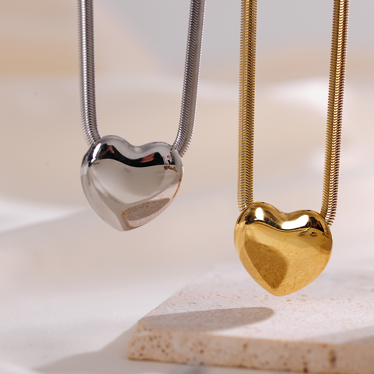 Elegant Simple Style Heart Shape Stainless Steel Plating 18k Gold Plated Earrings Necklace display picture 6