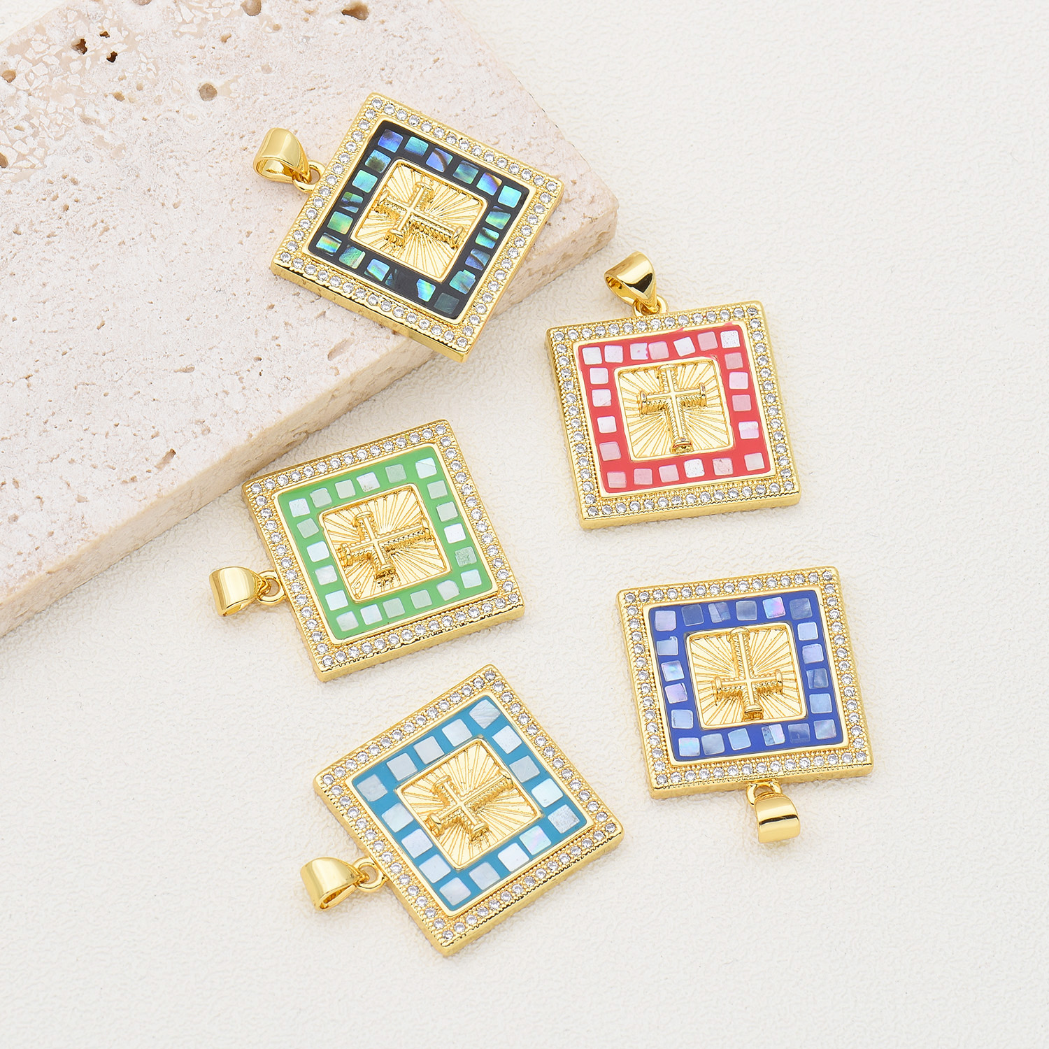 1 Piece Simple Style Cross Copper Enamel Pendant Jewelry Accessories display picture 1