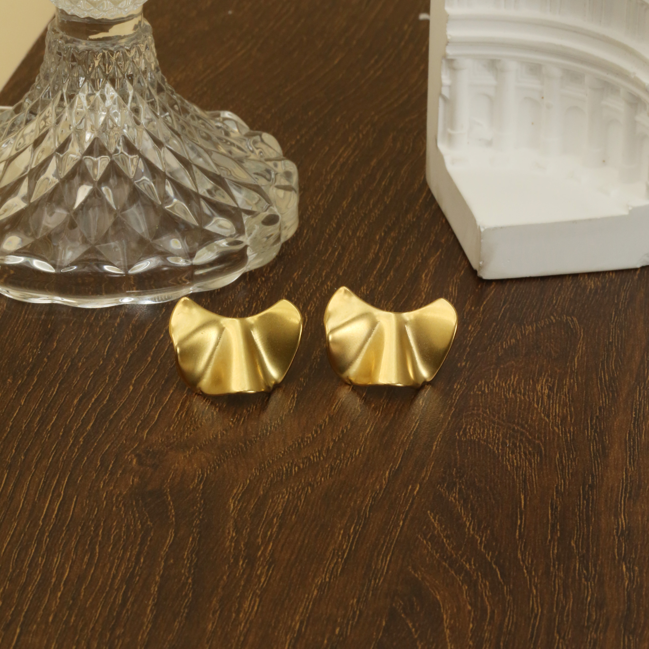 1 Pair Simple Style Commute Solid Color Polishing Plating Stainless Steel 18K Gold Plated Ear Studs display picture 4