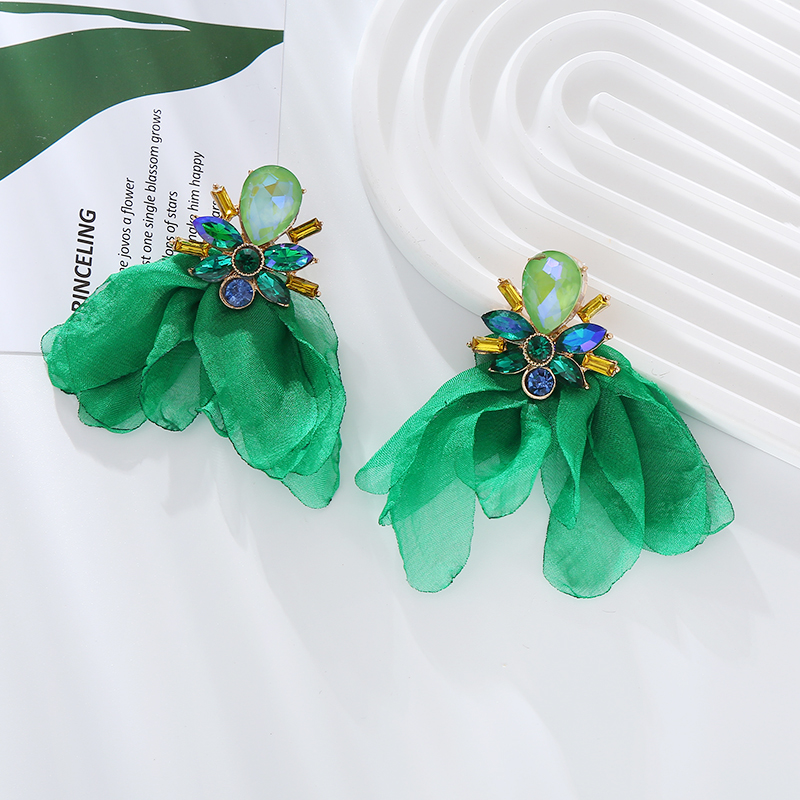 1 Pair Elegant Petal Plating Inlay Alloy Rhinestones Glass Drill Gold Plated Drop Earrings display picture 3
