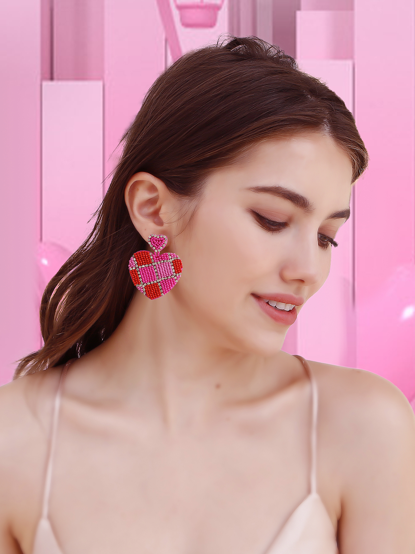 1 Pair Romantic Sweet Heart Shape Beaded Seed Bead Drop Earrings display picture 1