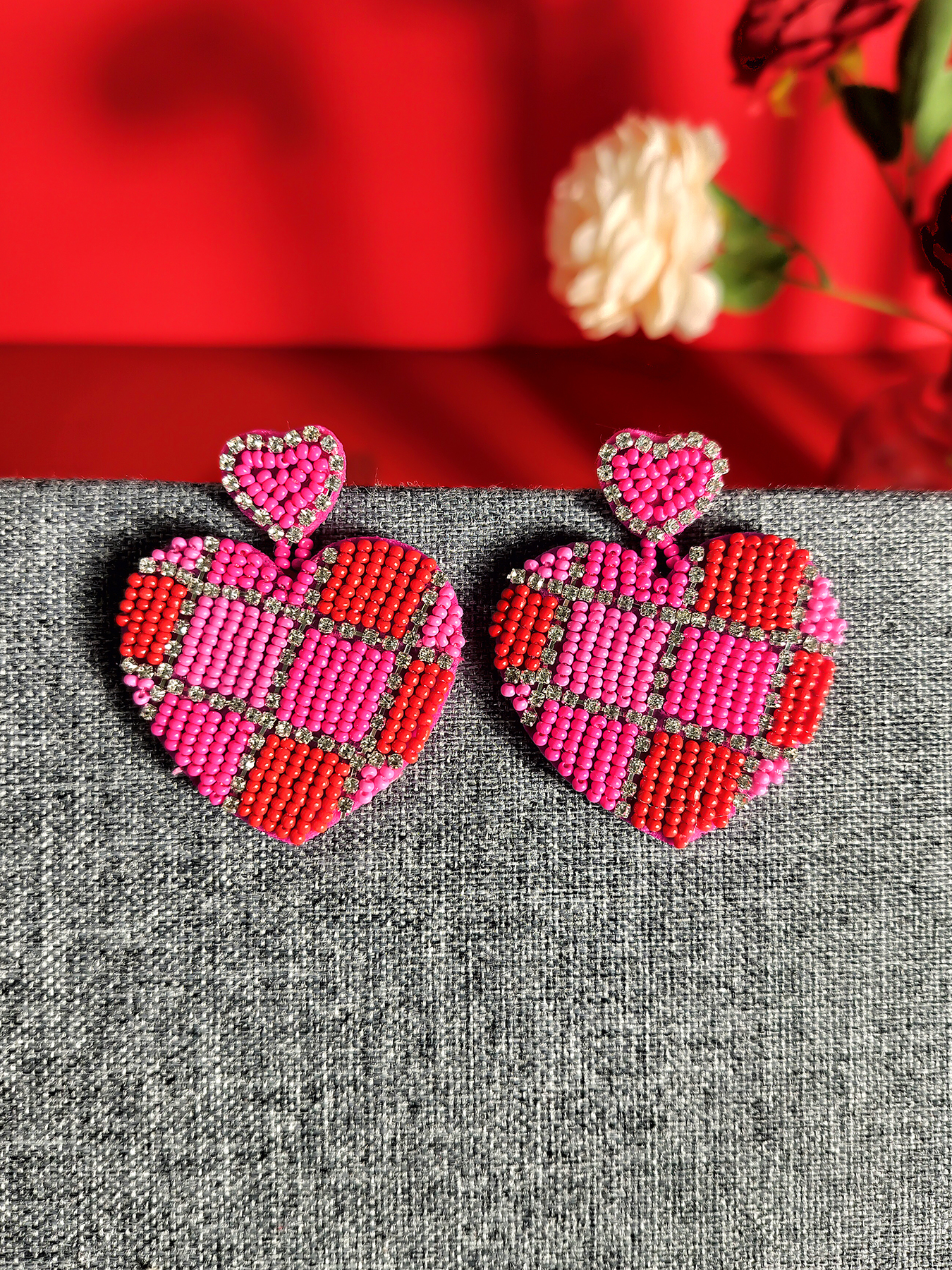 1 Pair Romantic Sweet Heart Shape Beaded Seed Bead Drop Earrings display picture 4