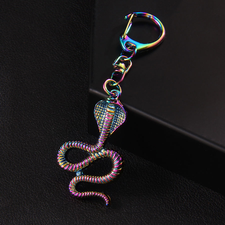 Retro Punk Snake Alloy Bag Pendant Keychain display picture 1