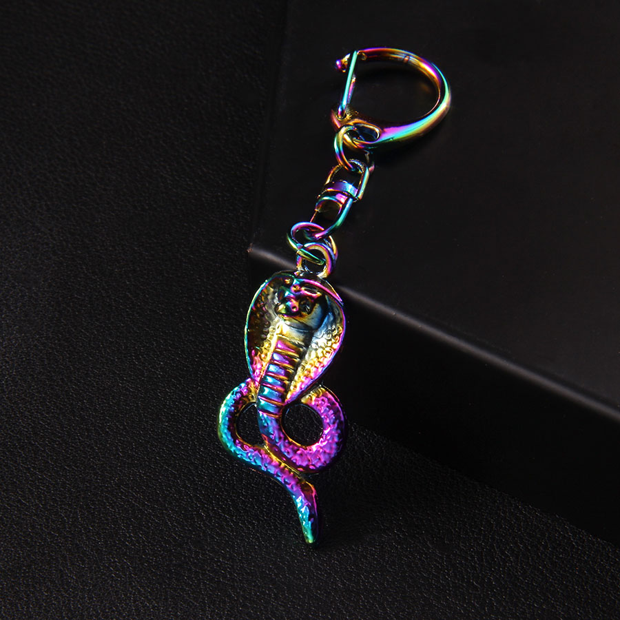 Retro Punk Snake Alloy Bag Pendant Keychain display picture 3