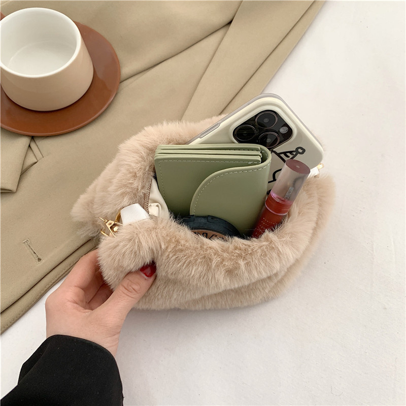 Women's Fur Solid Color Streetwear Sewing Thread Heart-shaped Zipper Shoulder Bag display picture 8