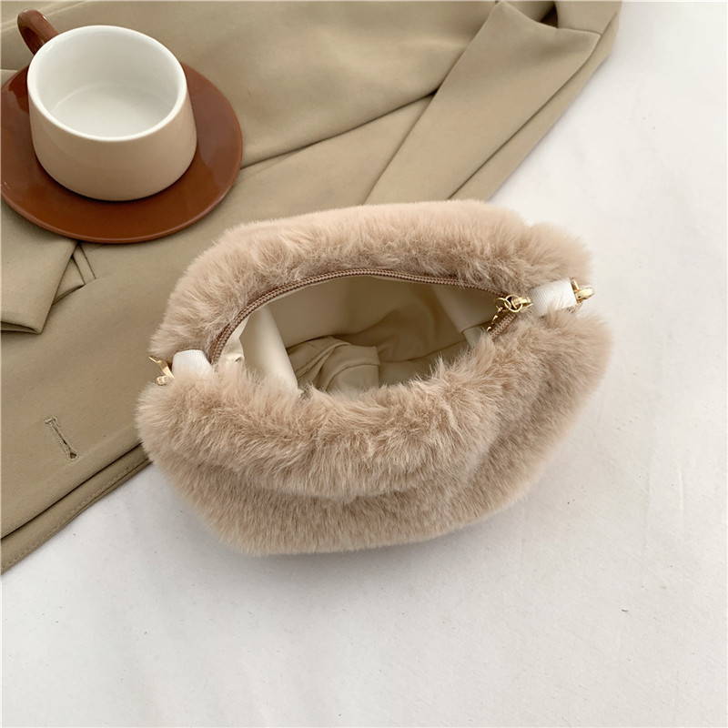 Women's Fur Solid Color Streetwear Sewing Thread Heart-shaped Zipper Shoulder Bag display picture 2