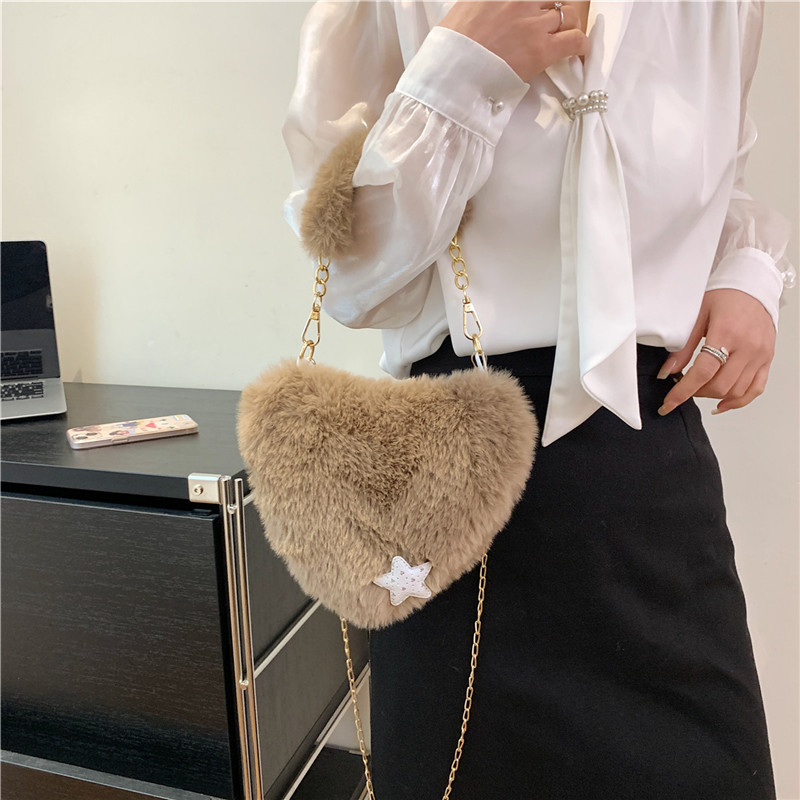 Women's Fur Solid Color Streetwear Sewing Thread Heart-shaped Zipper Shoulder Bag display picture 13