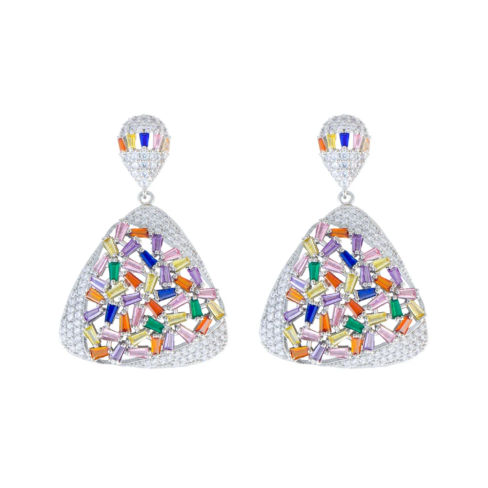 1 Pair Casual Shiny Triangle Water Droplets Inlay Copper Zircon White Gold Plated Drop Earrings display picture 6