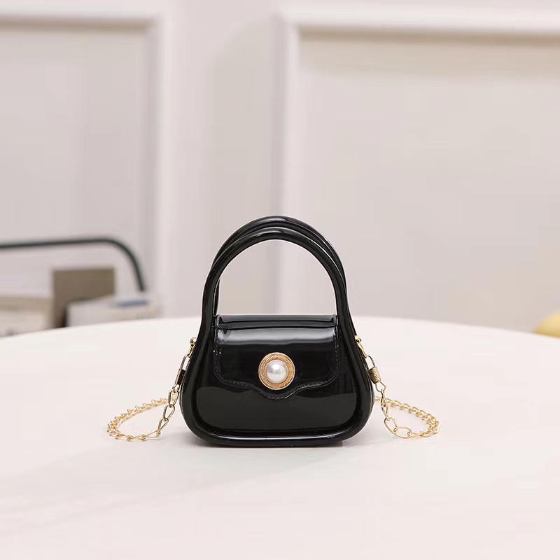 Women's Pvc Solid Color Cute Square Flip Cover Handbag display picture 8
