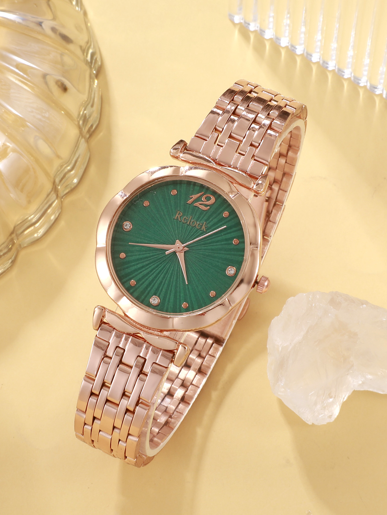 Casual Elegant Luxurious Solid Color Folding Buckle Quartz Women's Watches display picture 14