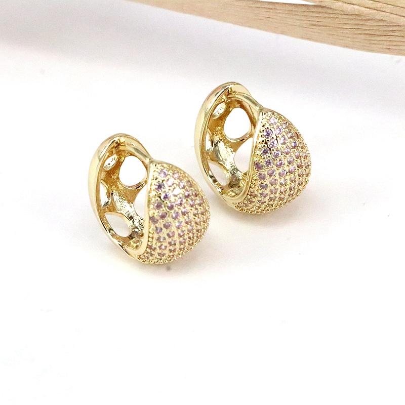 1 Pair Elegant Simple Style C Shape Plating Inlay Copper Zircon 18K Gold Plated Earrings display picture 2