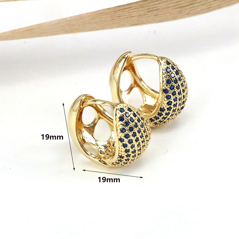 1 Pair Elegant Simple Style C Shape Plating Inlay Copper Zircon 18K Gold Plated Earrings display picture 4