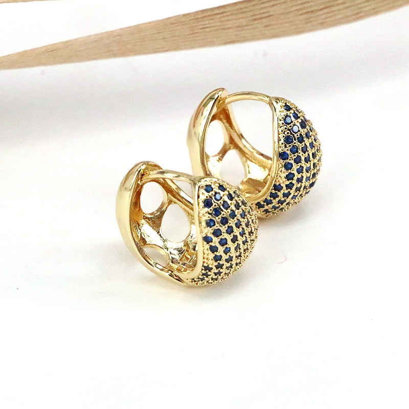 1 Pair Elegant Simple Style C Shape Plating Inlay Copper Zircon 18K Gold Plated Earrings display picture 1