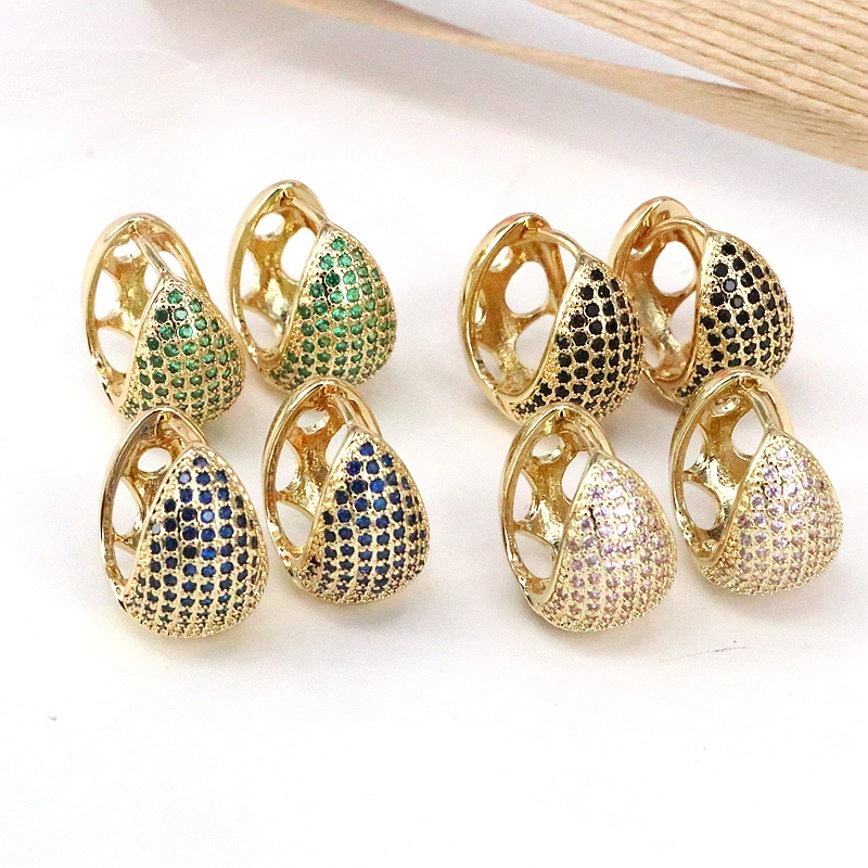 1 Pair Elegant Simple Style C Shape Plating Inlay Copper Zircon 18K Gold Plated Earrings display picture 9