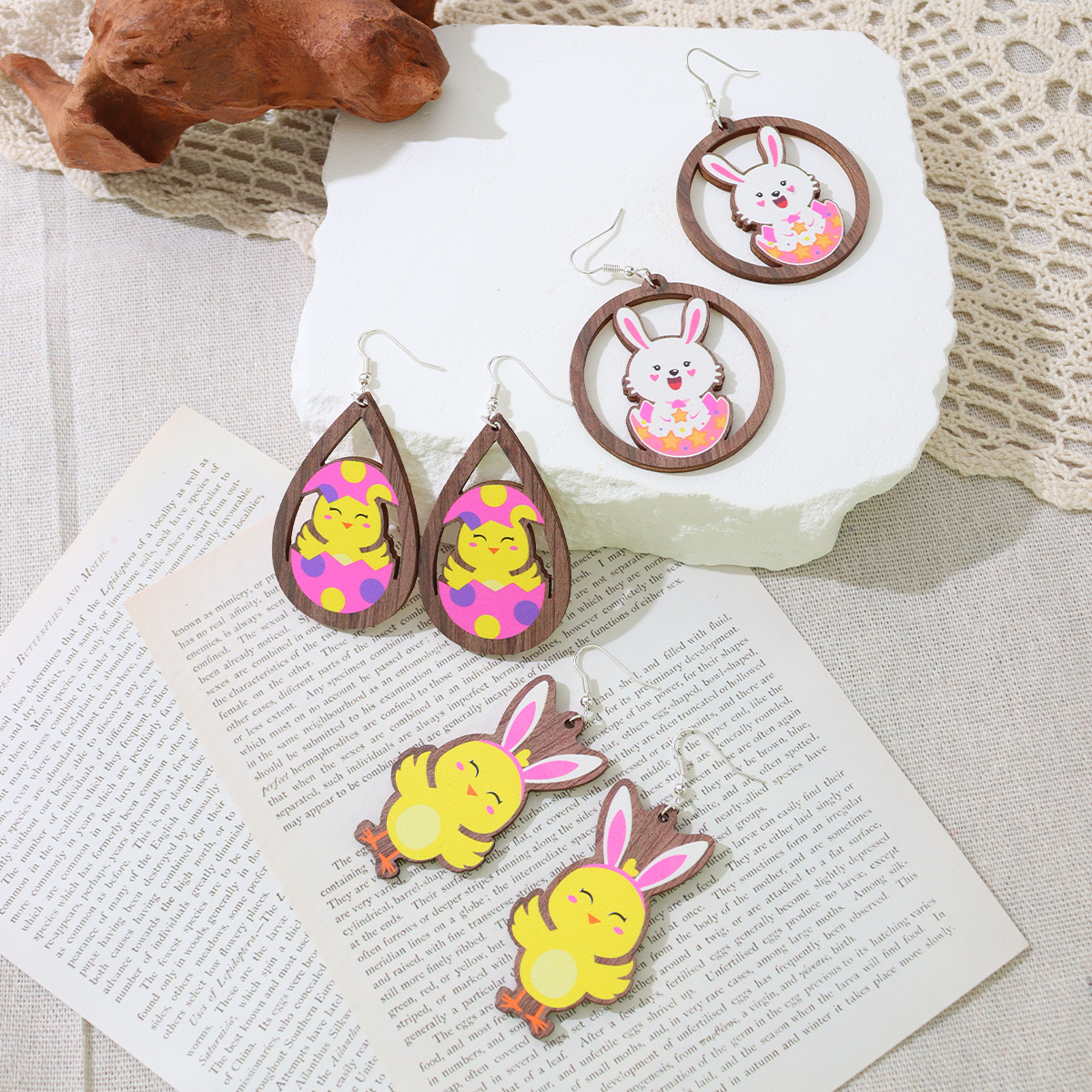 1 Pair Simple Style Rabbit Wood Iron Drop Earrings display picture 6