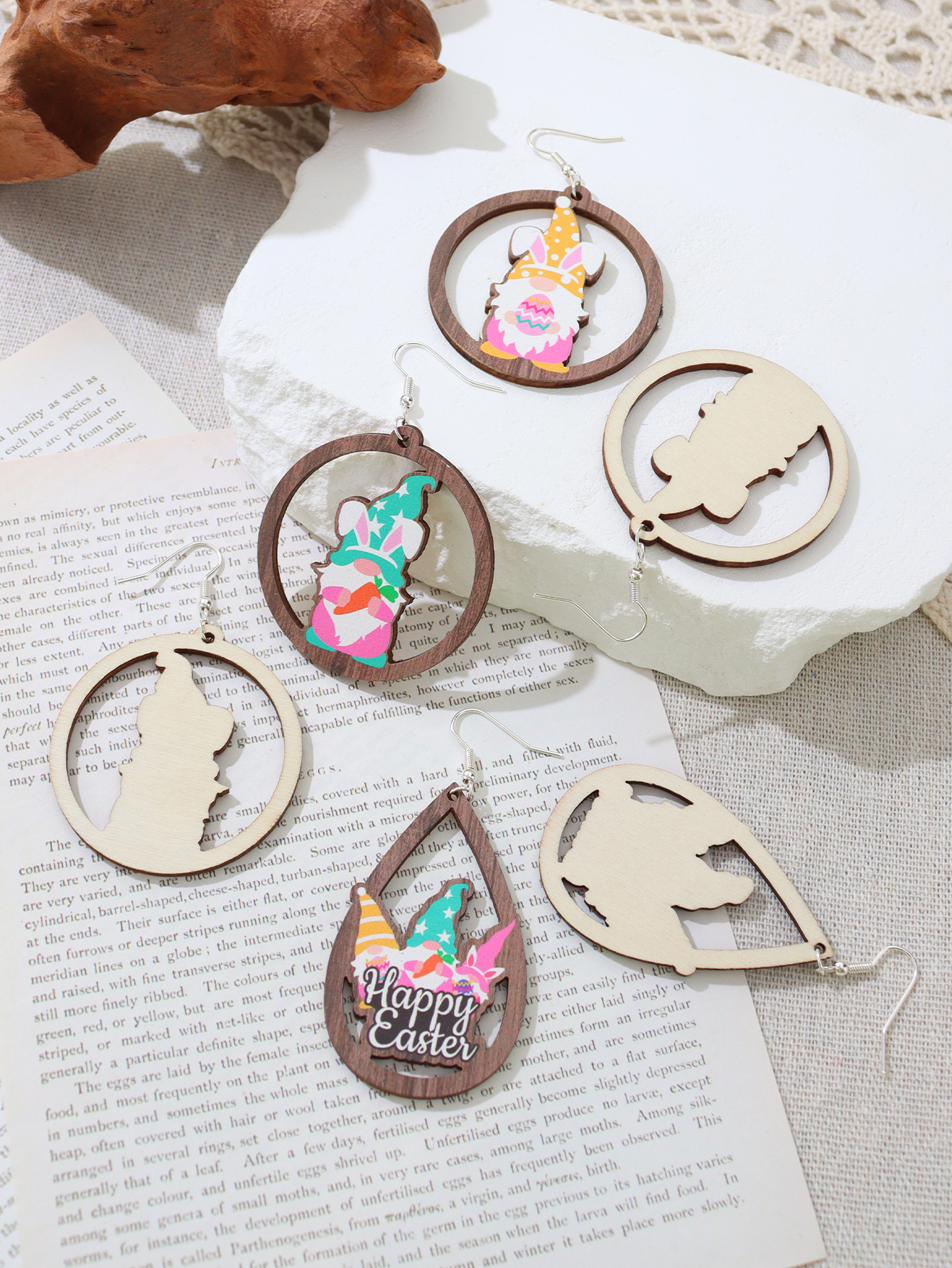 1 Pair Simple Style Rabbit Wood Iron Drop Earrings display picture 21