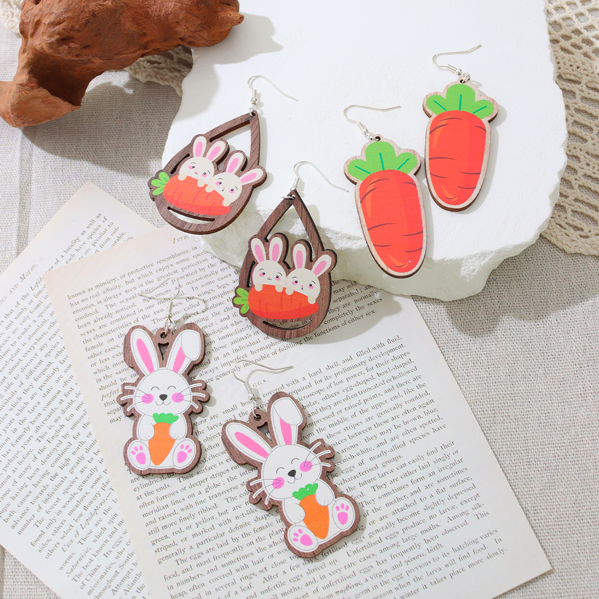 1 Pair Simple Style Rabbit Wood Iron Drop Earrings display picture 28