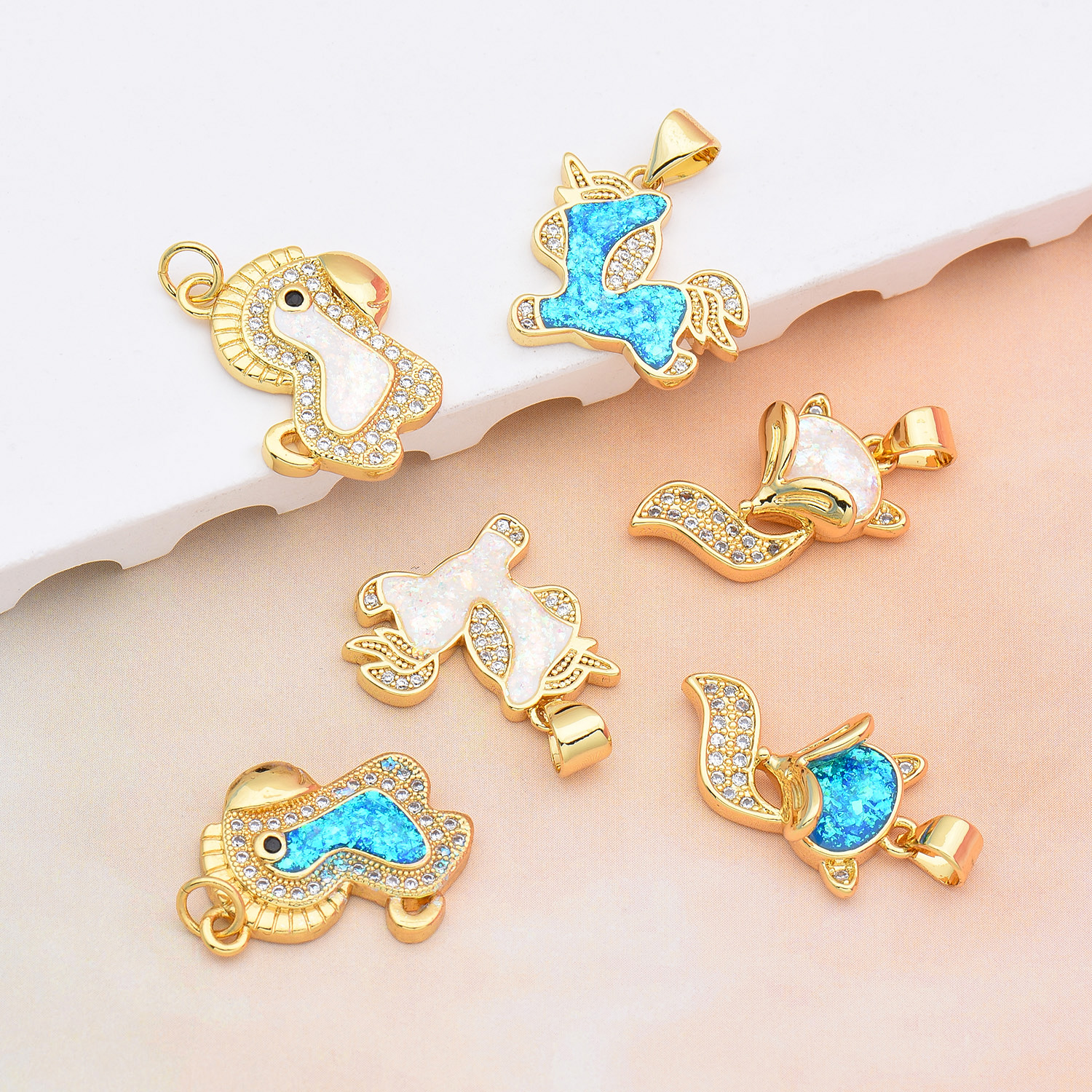 1 Piece Simple Style Fox Horse Copper Plating Inlay Pendant Jewelry Accessories display picture 1