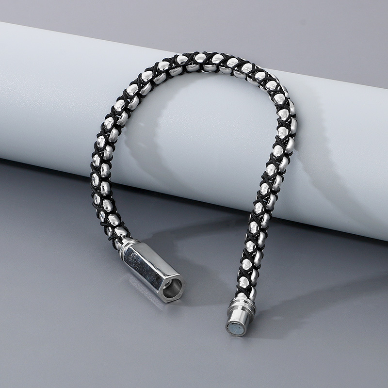 Simple Style Geometric Solid Color Titanium Steel Men's Bracelets display picture 14