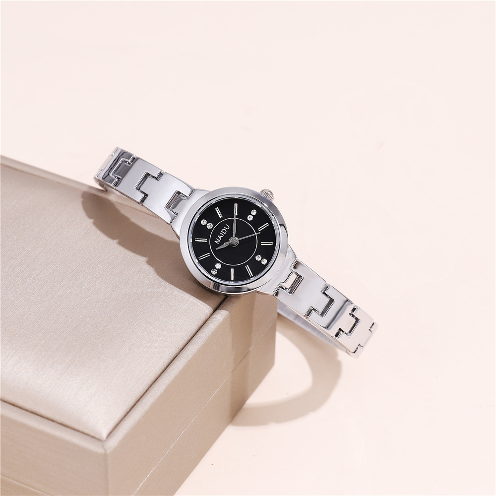 Simple Style Solid Color Quartz Women's Watches display picture 13