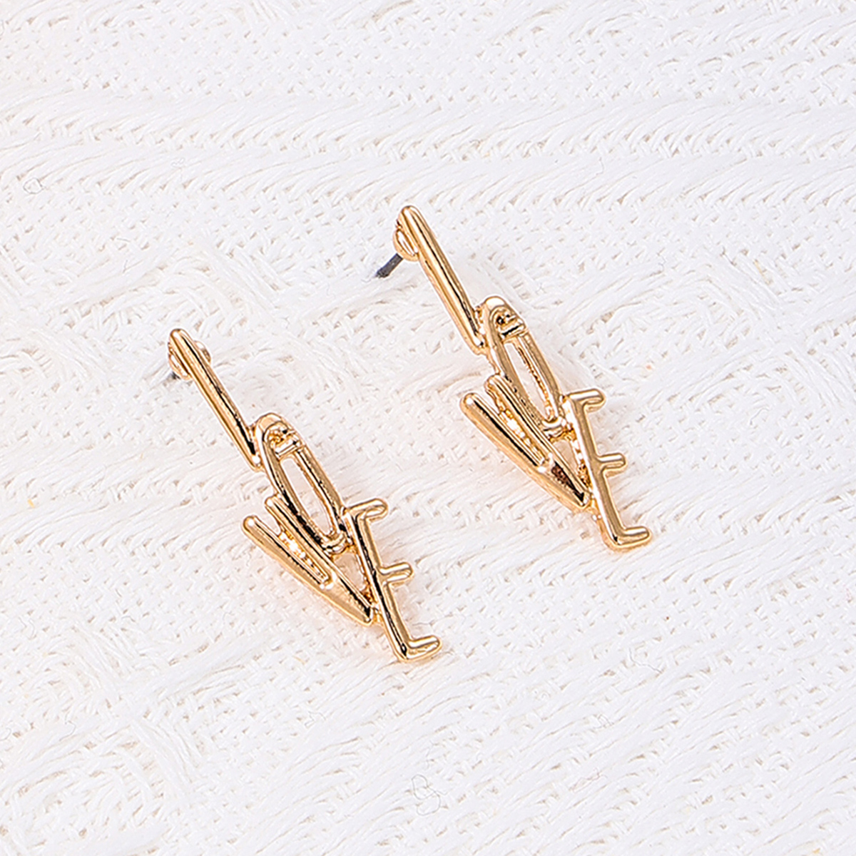 1 Pair Simple Style Letter Plating Alloy Ear Studs display picture 1
