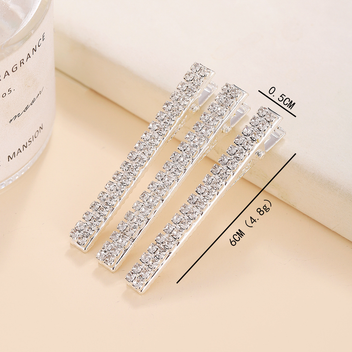 Women's Sweet Shiny Solid Color Rhinestone Plating Hair Clip display picture 1