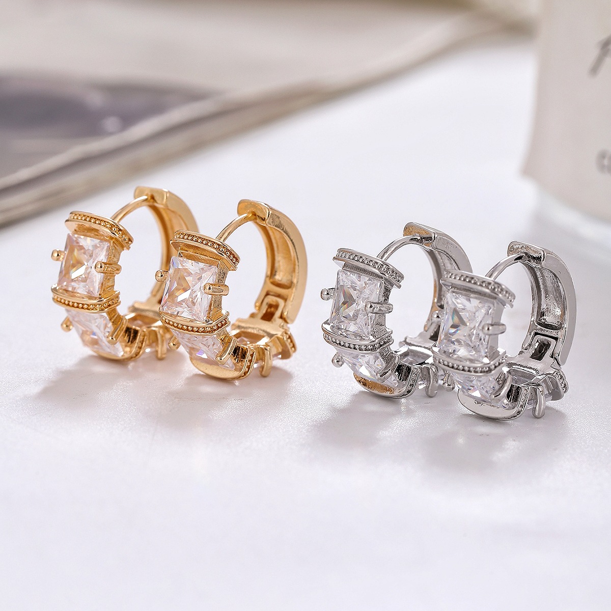 1 Pair Simple Style Geometric Copper Hoop Earrings display picture 4