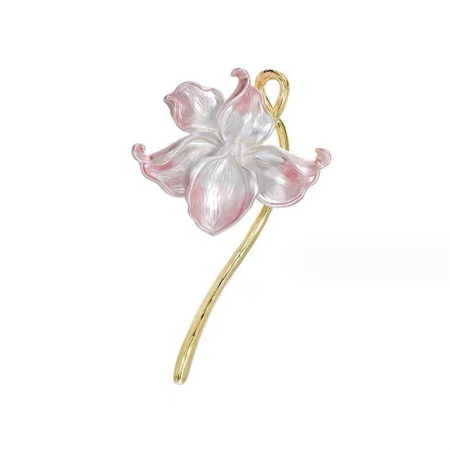 Elegant Lotus Alloy Stoving Varnish Women's Brooches display picture 6