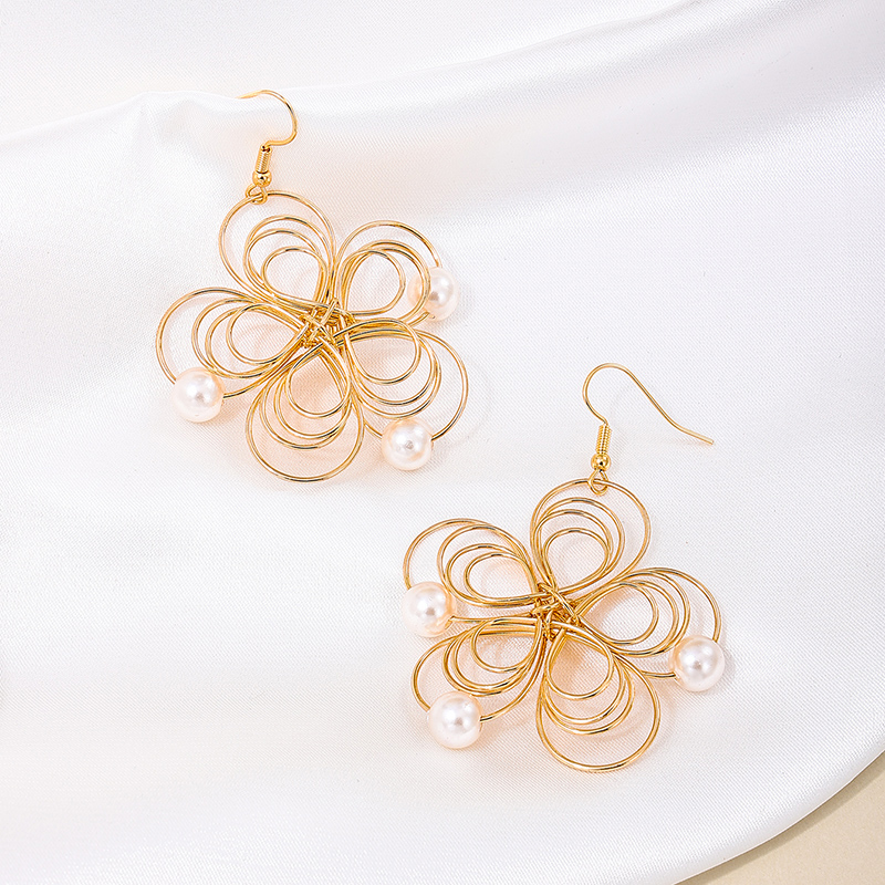 1 Pair IG Style Simple Style Flower Pearl Plating Alloy Drop Earrings display picture 5