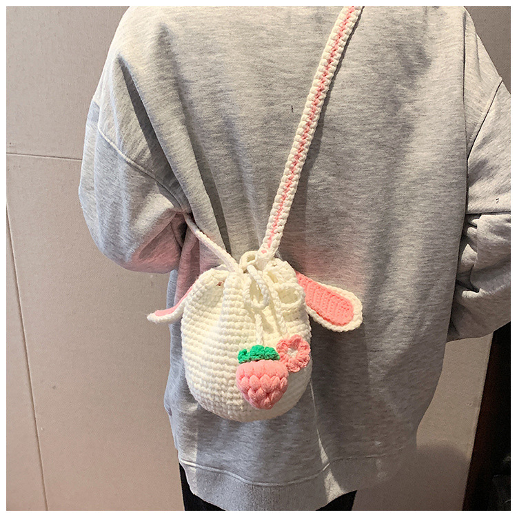Women's Small Yarn Flower Strawberry Cute String Crossbody Bag display picture 2