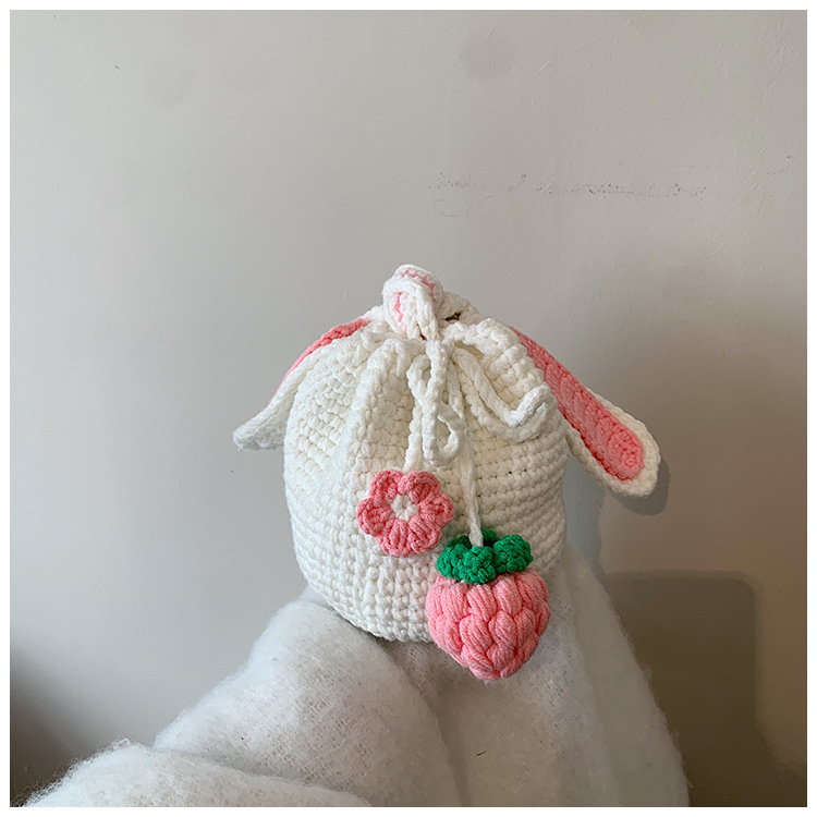 Women's Small Yarn Flower Strawberry Cute String Crossbody Bag display picture 4