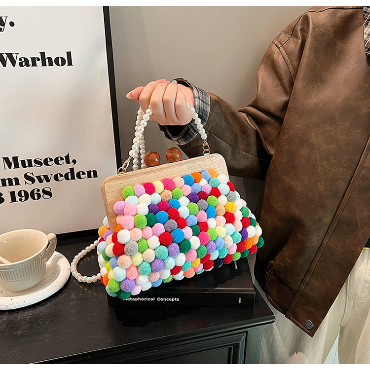 Women's Medium Plush Multicolor Cute Lock Clasp Dome Bag display picture 2
