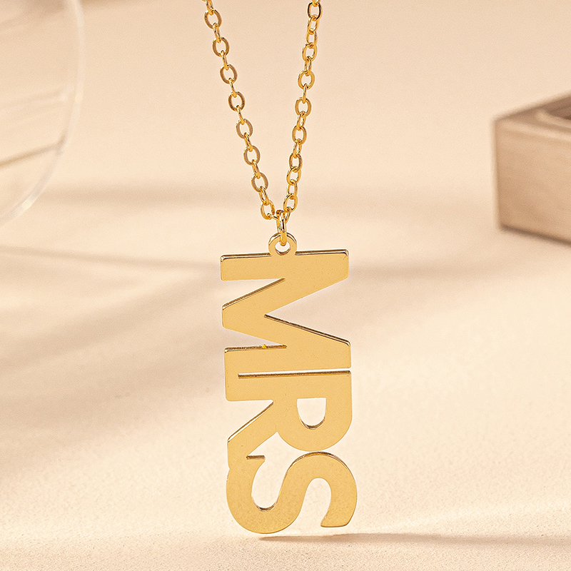 Wholesale Jewelry Simple Style Letter Iron Plating Pendant Necklace display picture 1