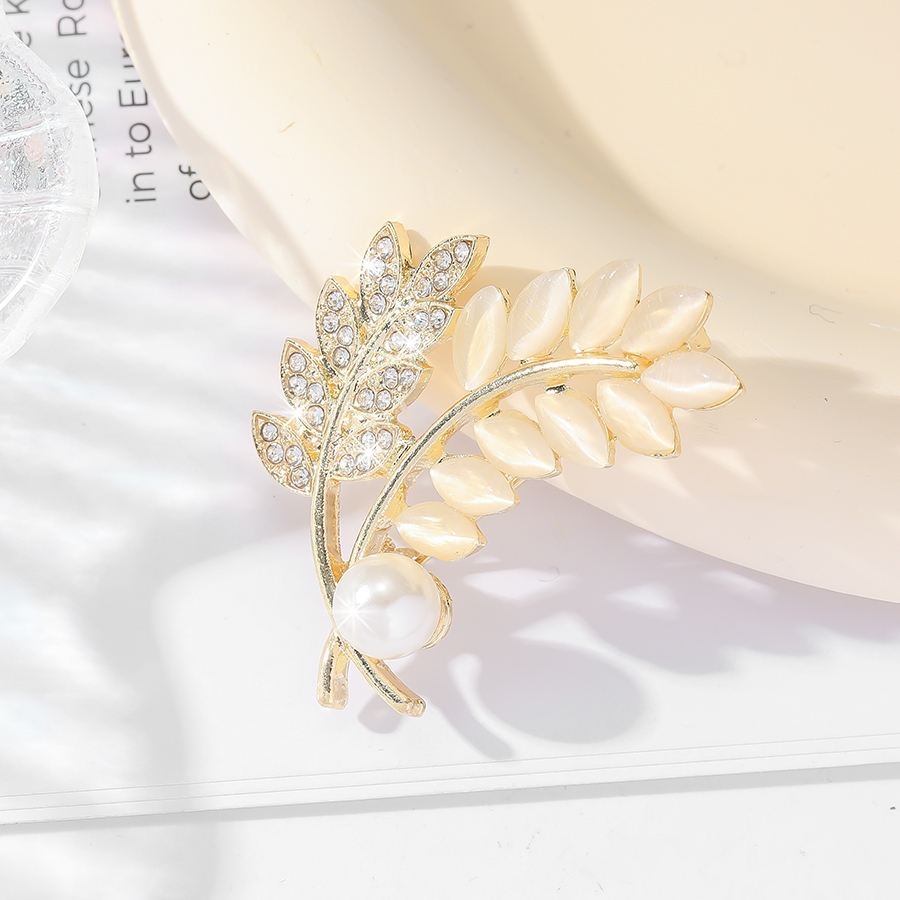 Estilo Simple Grano Aleación Embutido Diamantes De Imitación Artificiales Ópalo Perla Mujeres Broches display picture 1