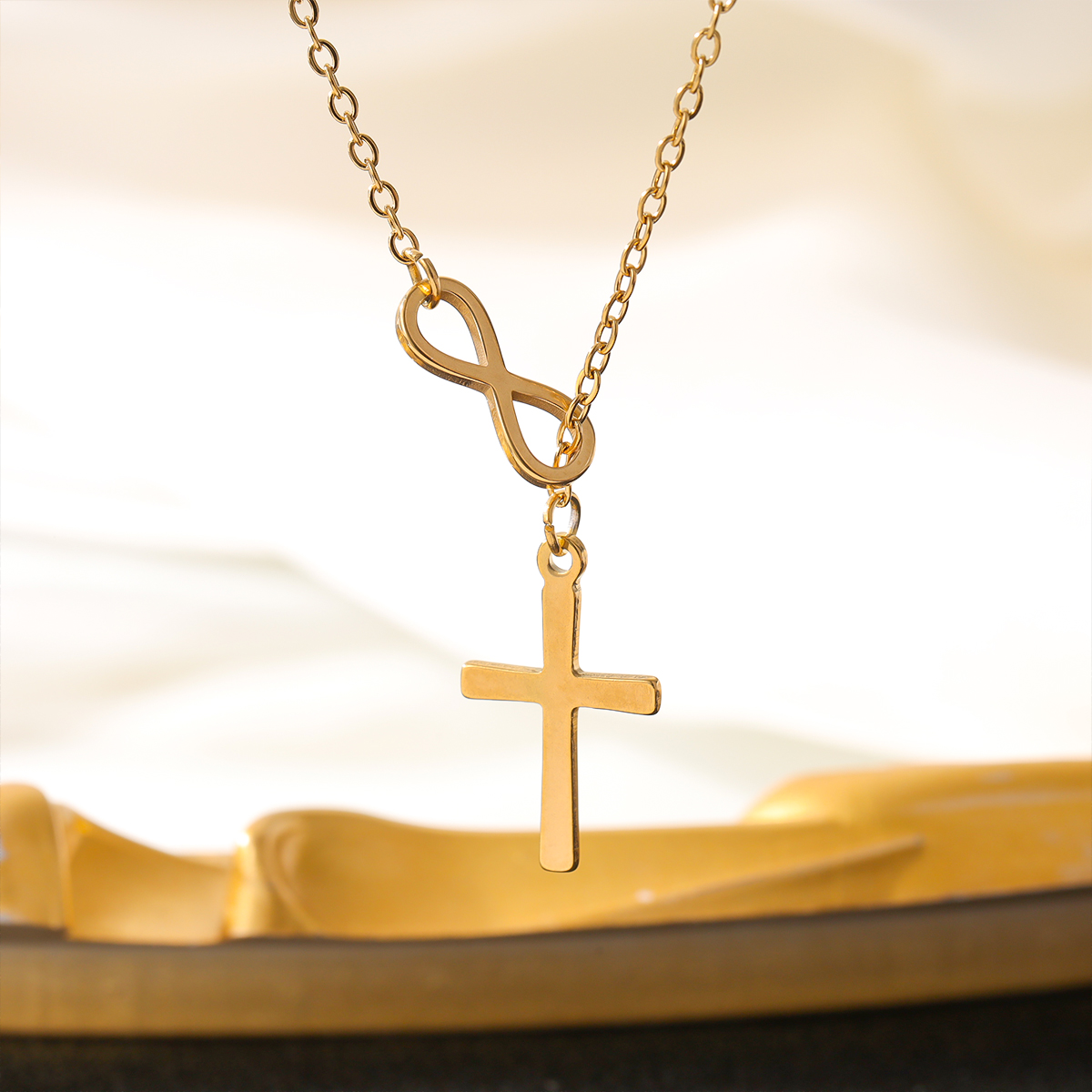 304 Stainless Steel Gold Plated Elegant Vintage Style Plating Inlay Cross Number Roman Numeral Rhinestones Pendant Necklace display picture 4
