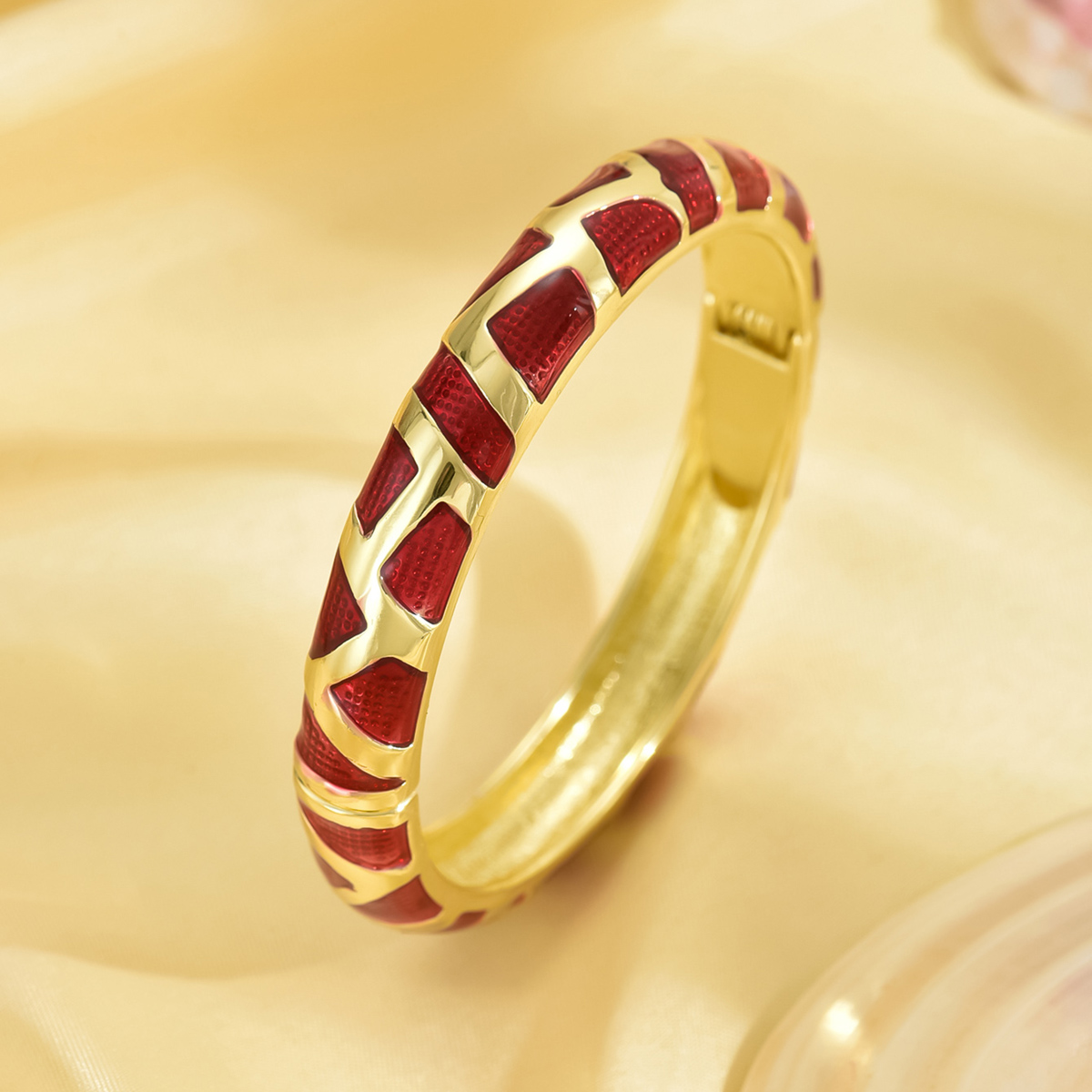 Pastoral Simple Style Flower Zinc Alloy Stripe Flowers 18K Gold Plated Women's Bangle display picture 12