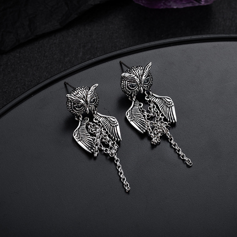 1 Pair IG Style Cool Style Owl Carving Copper Tassel Palladium-Plated White K Drop Earrings display picture 1