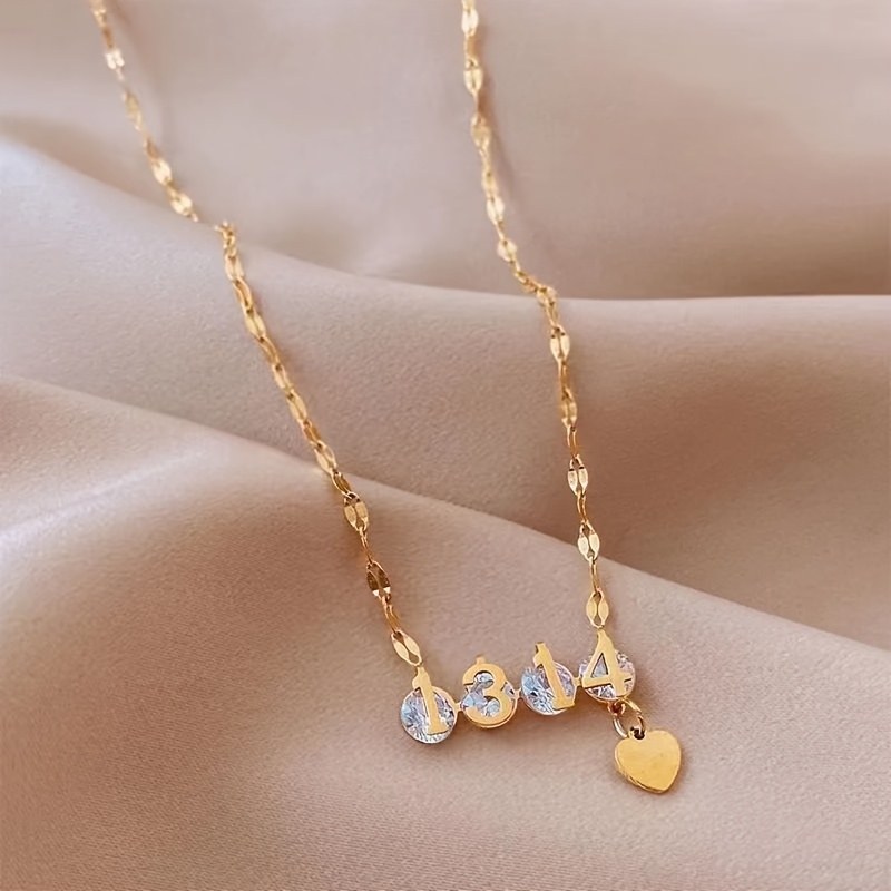 Simple Style Geometric Solid Color Stainless Steel Artificial Crystal Inlay Artificial Rhinestones 18K Gold Plated Women's Pendant Necklace display picture 3